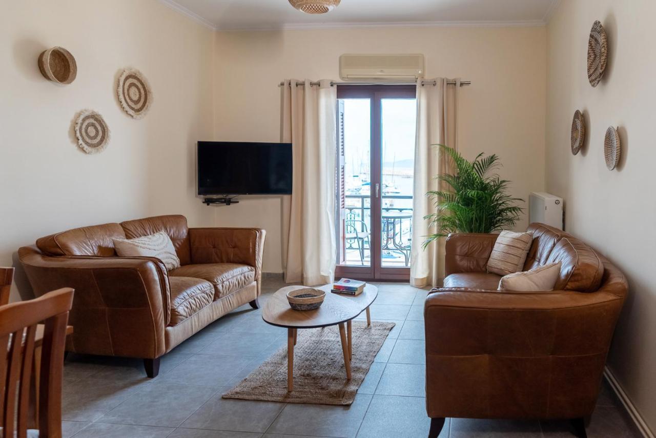 Destino Home Overlooking The Venetian Port Of Chania Chania  Exterior photo