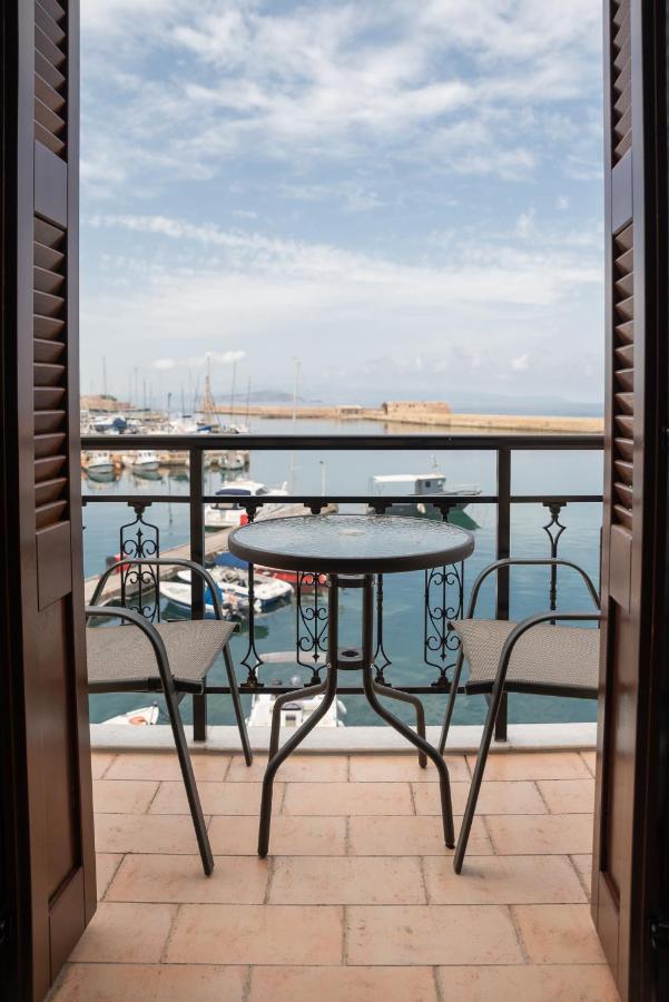 Destino Home Overlooking The Venetian Port Of Chania Chania  Exterior photo