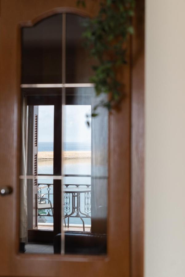 Destino Home Overlooking The Venetian Port Of Chania Chania  Exterior photo