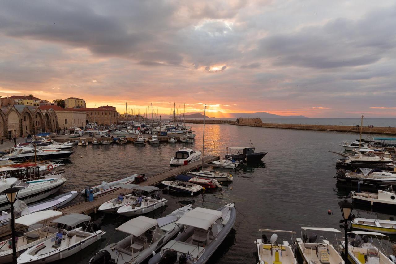 Destino Home Overlooking The Venetian Port Of Chania Chania  Exterior photo