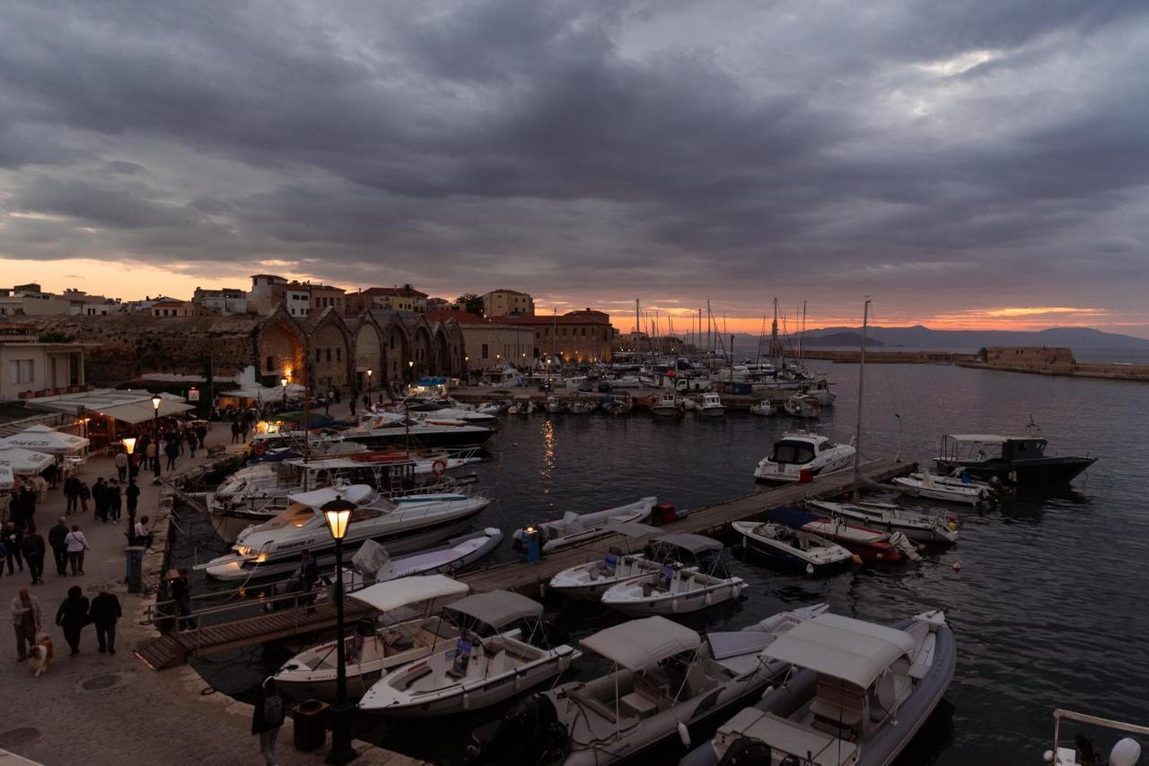 Destino Home Overlooking The Venetian Port Of Chania Chania  Exterior photo