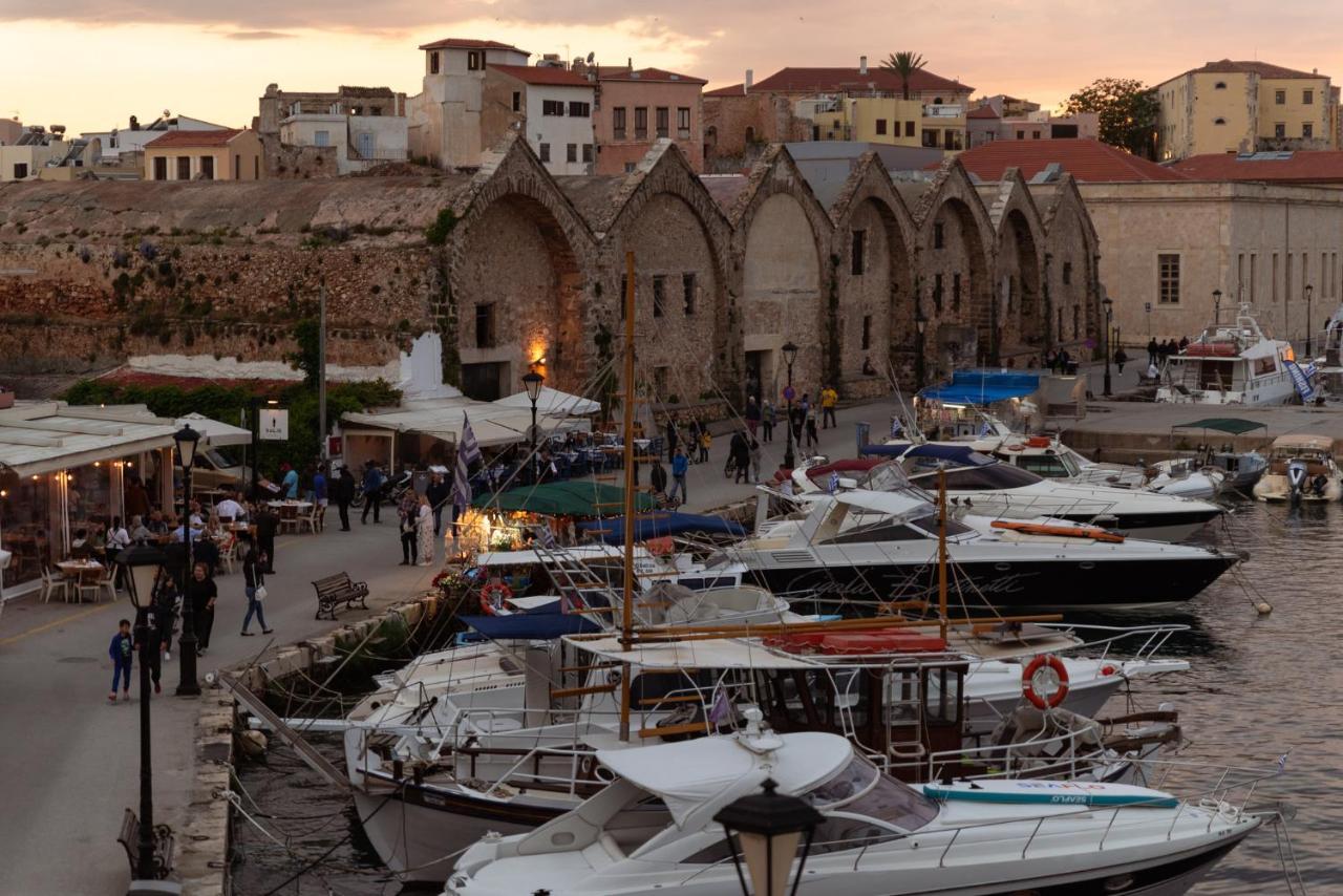 Destino Home Overlooking The Venetian Port Of Chania Chania  Exterior photo