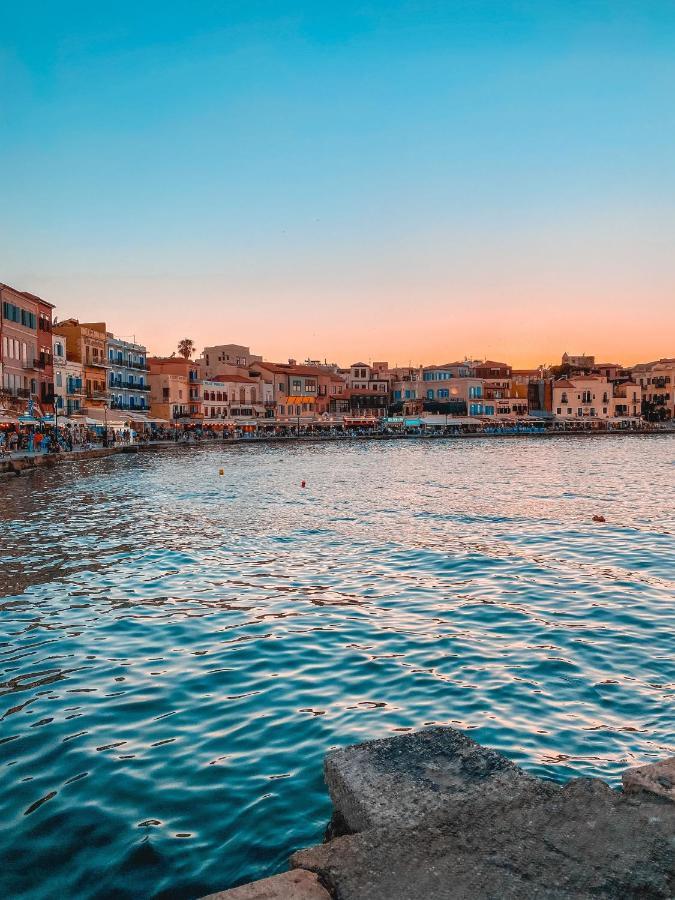 Destino Home Overlooking The Venetian Port Of Chania Chania  Exterior photo