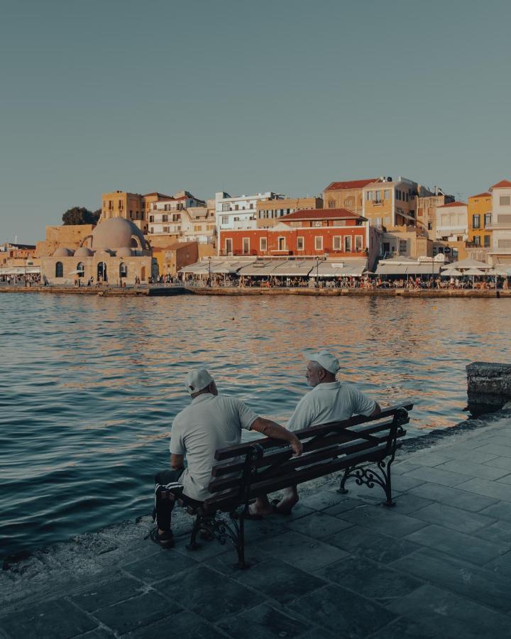 Destino Home Overlooking The Venetian Port Of Chania Chania  Exterior photo