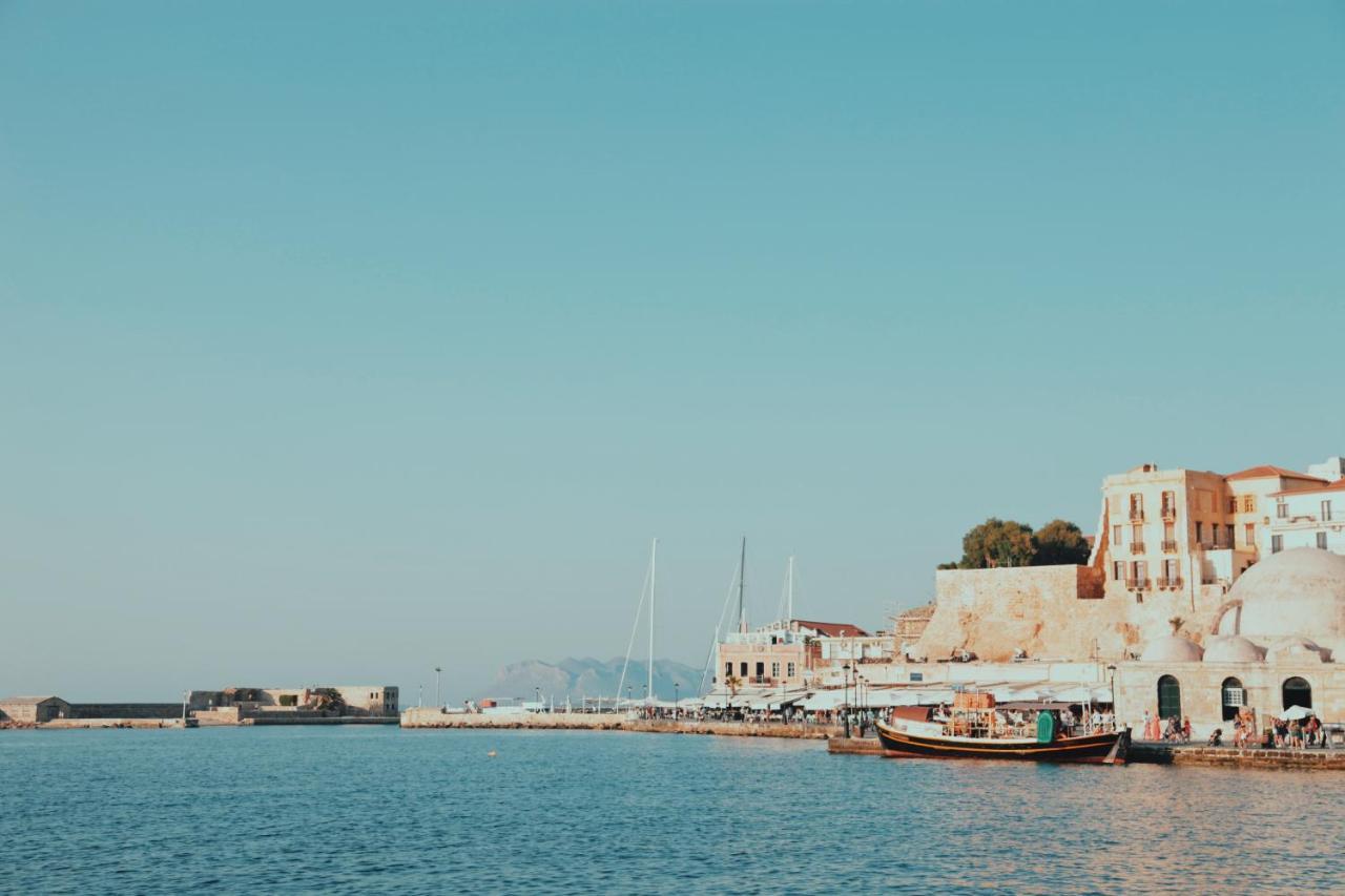 Destino Home Overlooking The Venetian Port Of Chania Chania  Exterior photo