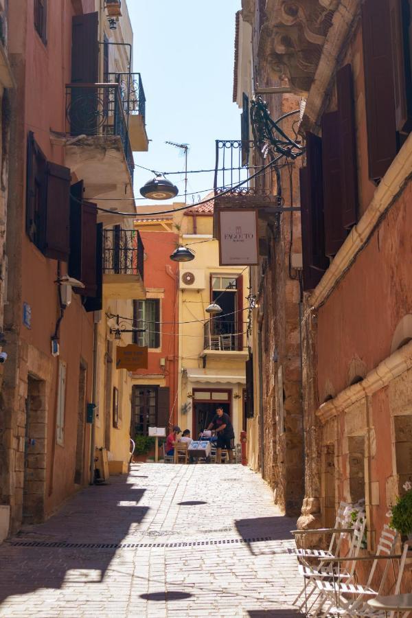 Destino Home Overlooking The Venetian Port Of Chania Chania  Exterior photo